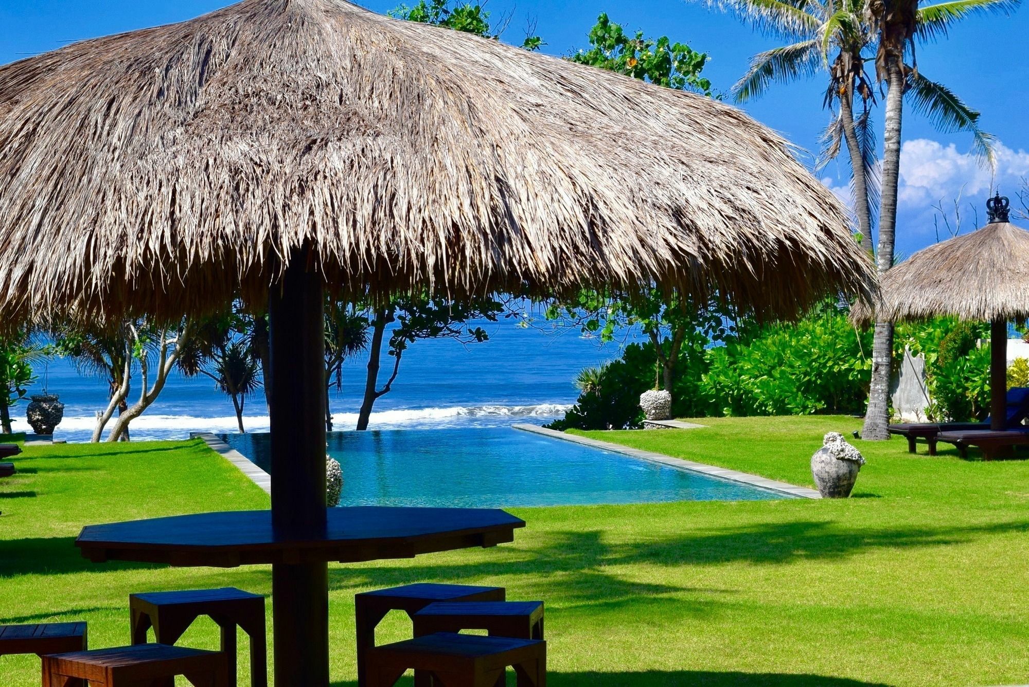 Pantai Hitam Villa Selemadeg 外观 照片